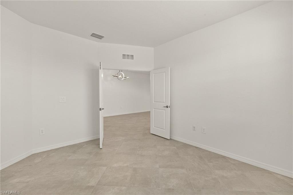 TUCKERS COVE - Residential Lease