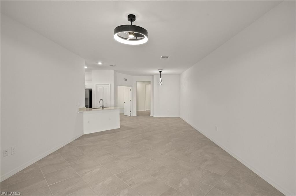 TUCKERS COVE - Residential Lease