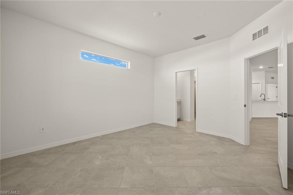 TUCKERS COVE - Residential Lease