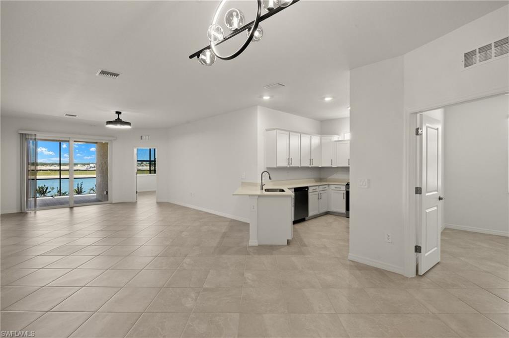 TUCKERS COVE - Residential Lease