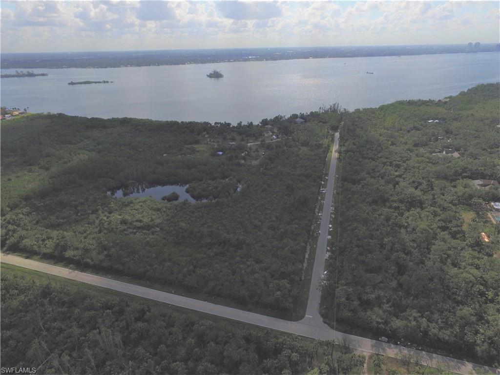 ACREAGE - Land