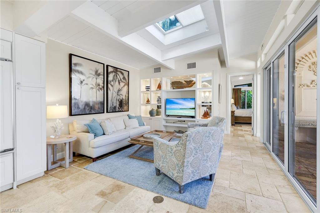 OLDE NAPLES - Residential Lease