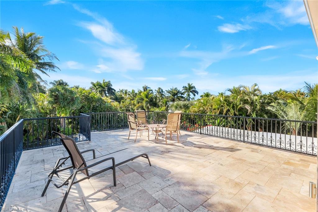 OLDE NAPLES - Residential Lease