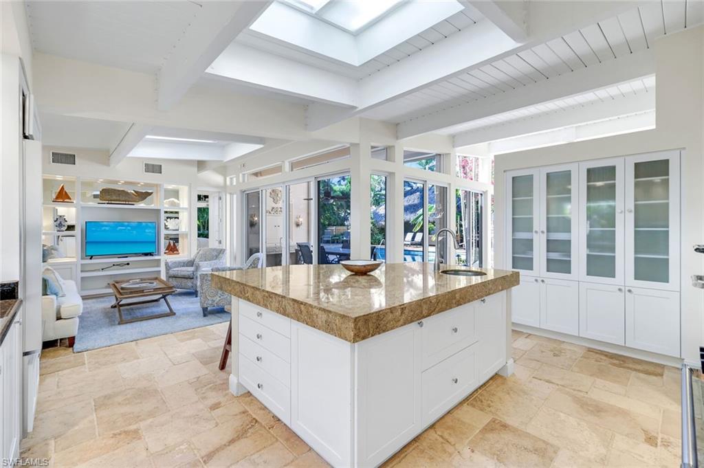 OLDE NAPLES - Residential Lease