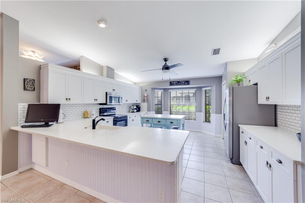 LAUREL OAKS - Residential