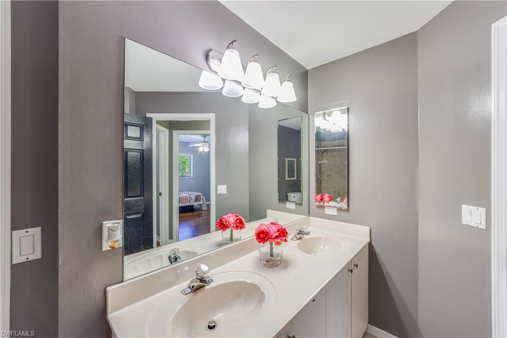 LAUREL OAKS - Residential