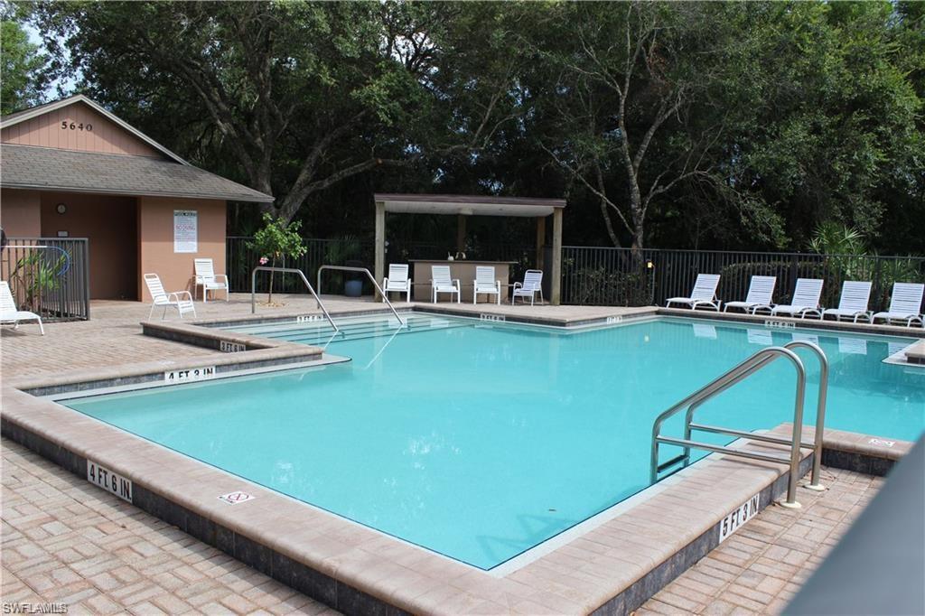 LAUREL OAKS - Residential