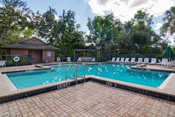 LAUREL OAKS - Residential