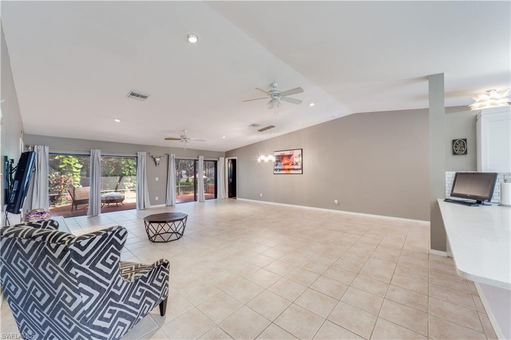 LAUREL OAKS - Residential