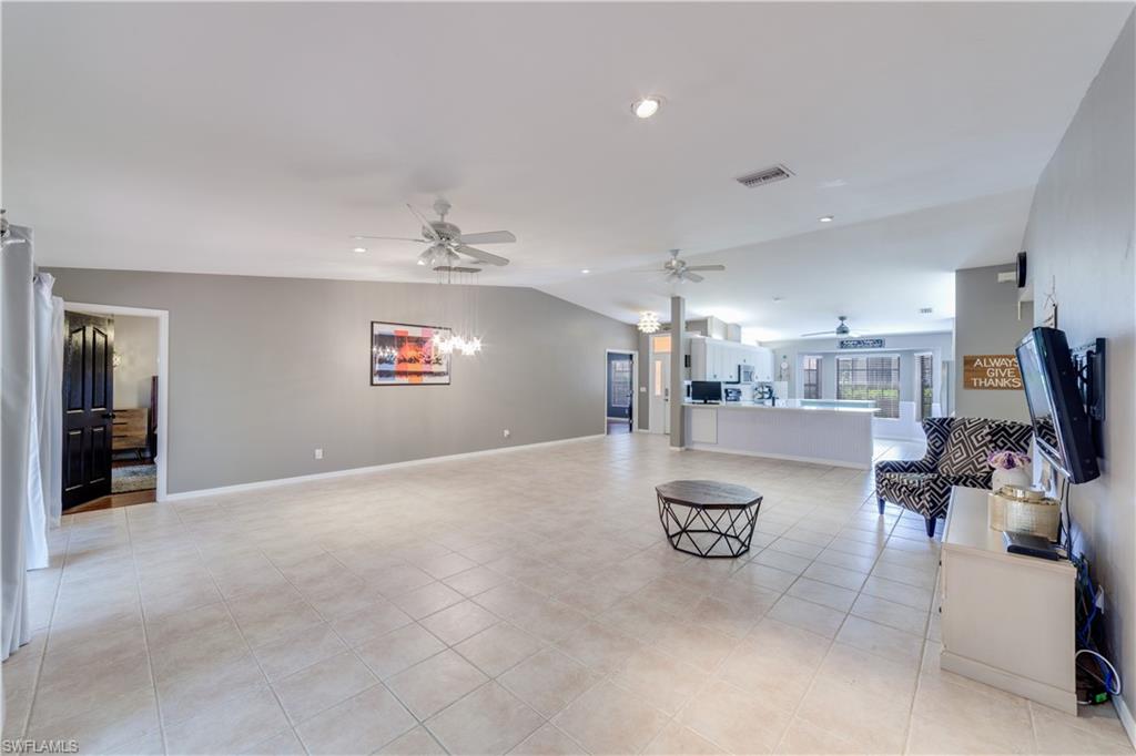 LAUREL OAKS - Residential