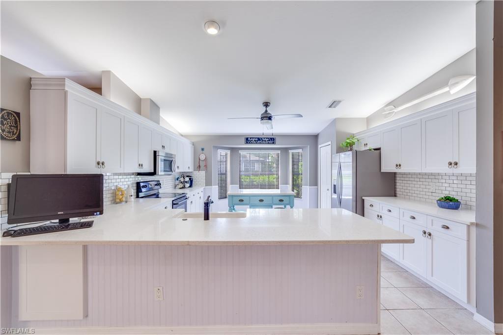 LAUREL OAKS - Residential