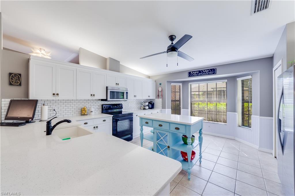 LAUREL OAKS - Residential