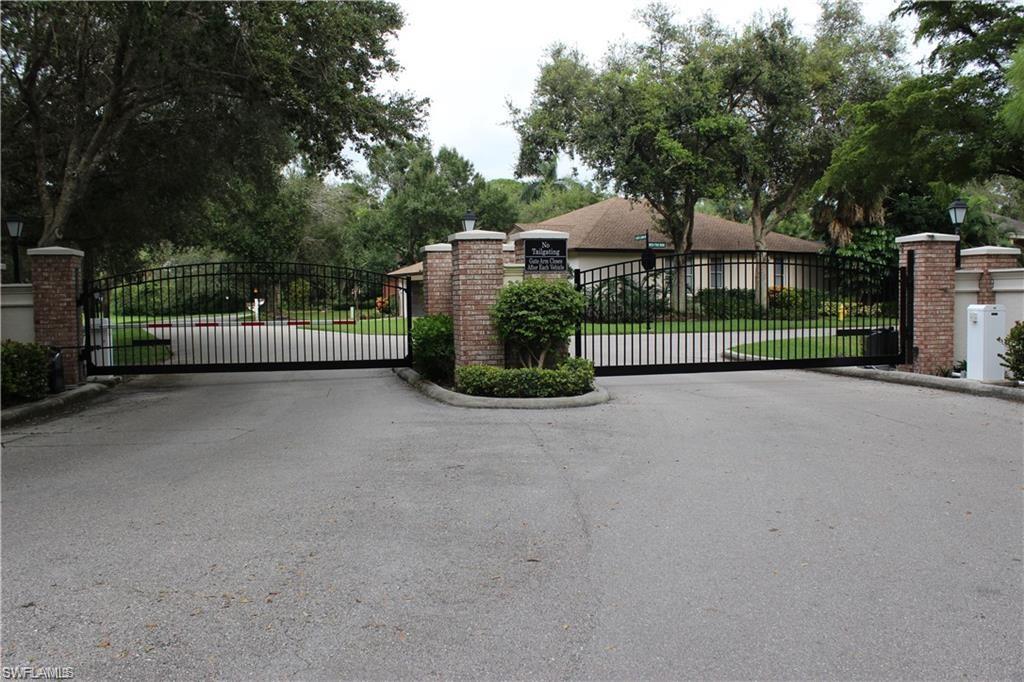 LAUREL OAKS - Residential