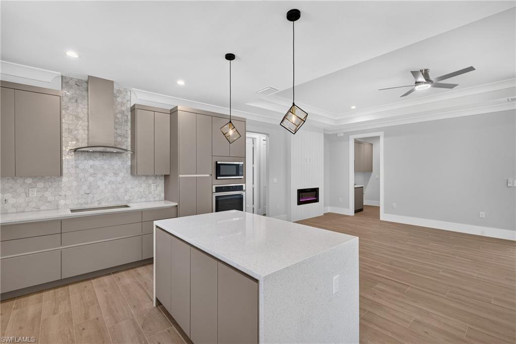GOLDEN GATE ESTATES - Residential