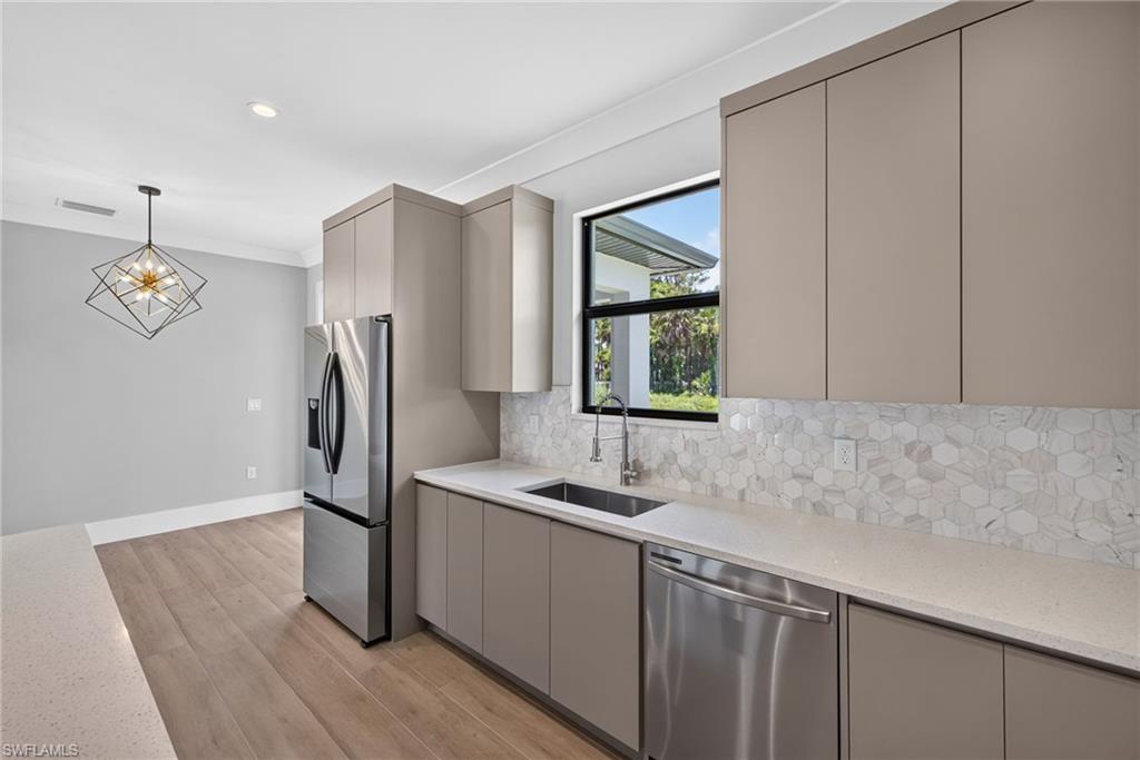 GOLDEN GATE ESTATES - Residential
