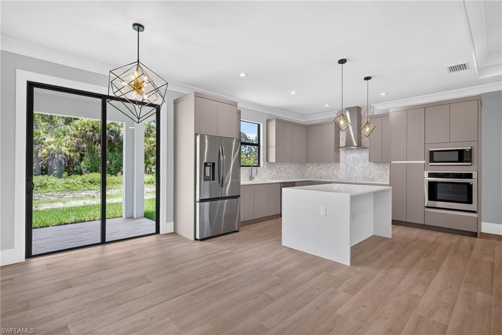 GOLDEN GATE ESTATES - Residential