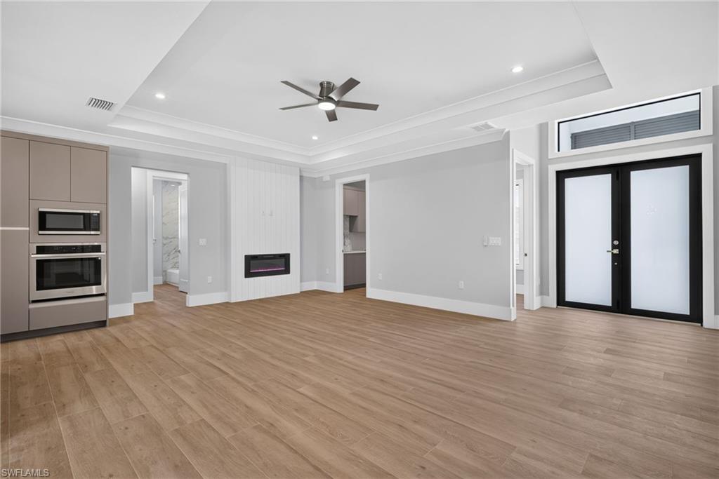 GOLDEN GATE ESTATES - Residential