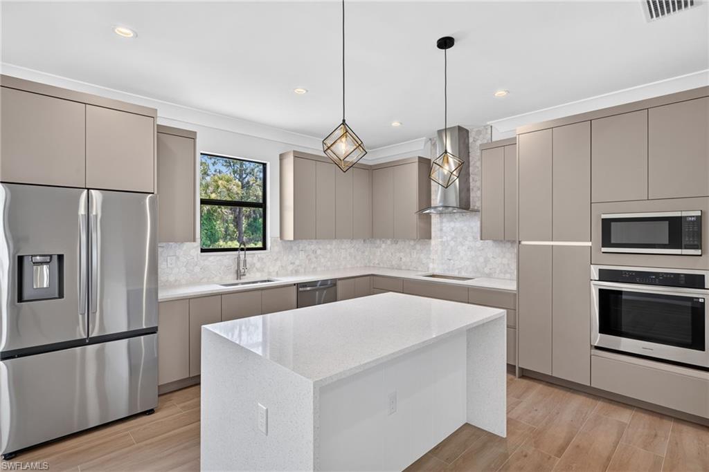 GOLDEN GATE ESTATES - Residential