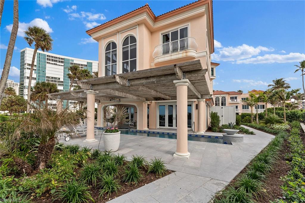 PARK SHORE - Residential