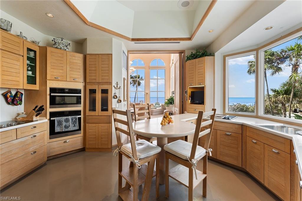 PARK SHORE - Residential