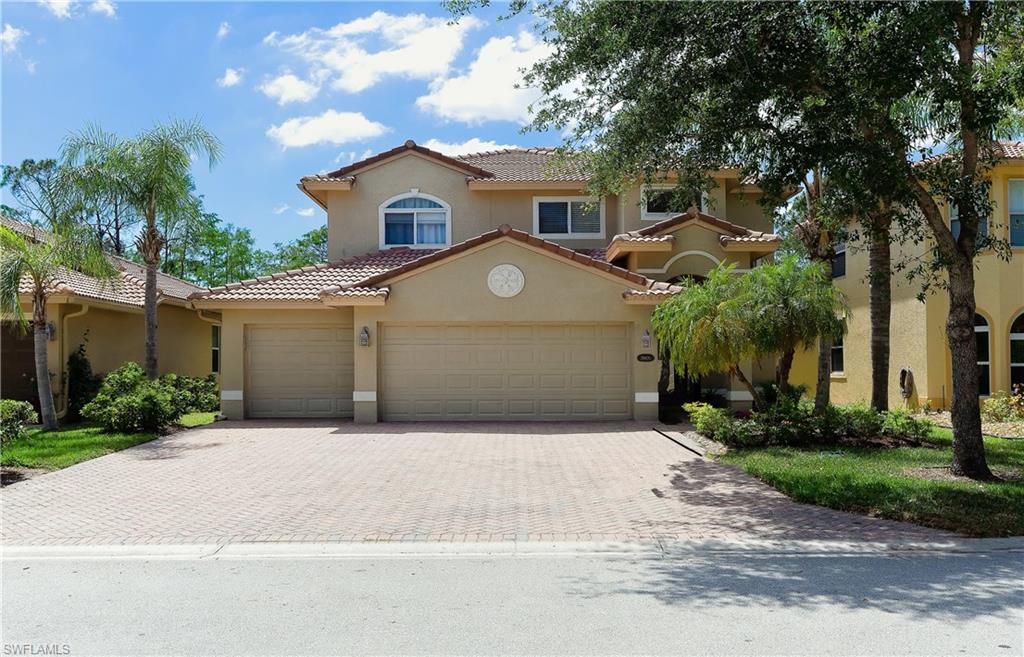 Bella Terra  Pool Home 4 Bed, 2.5 Bath, 3 Car Garage.
2640 SF 2 Story Home Pool Home on Quiet street. Open Floor Plan- Kitchen/Family Room, Living/Dining Room.  Upgraded Appliances, Tile Downstairs, Carpet Upstairs, Freshly Painted, Screened Lanai with Peaceful and Private Preserve View. All Bedrooms Upstairs. Master Suite Features a Full Length Screened Balcony. Flexible Showing Schedule. Family Oriented Neighborhood.