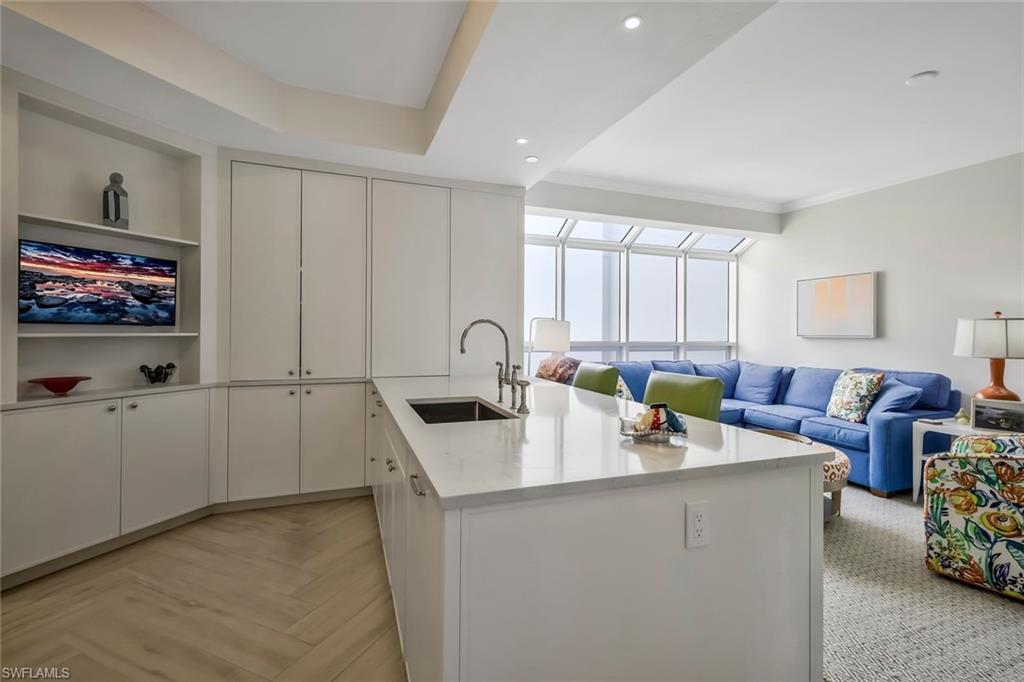 CRESCENT - Residential
