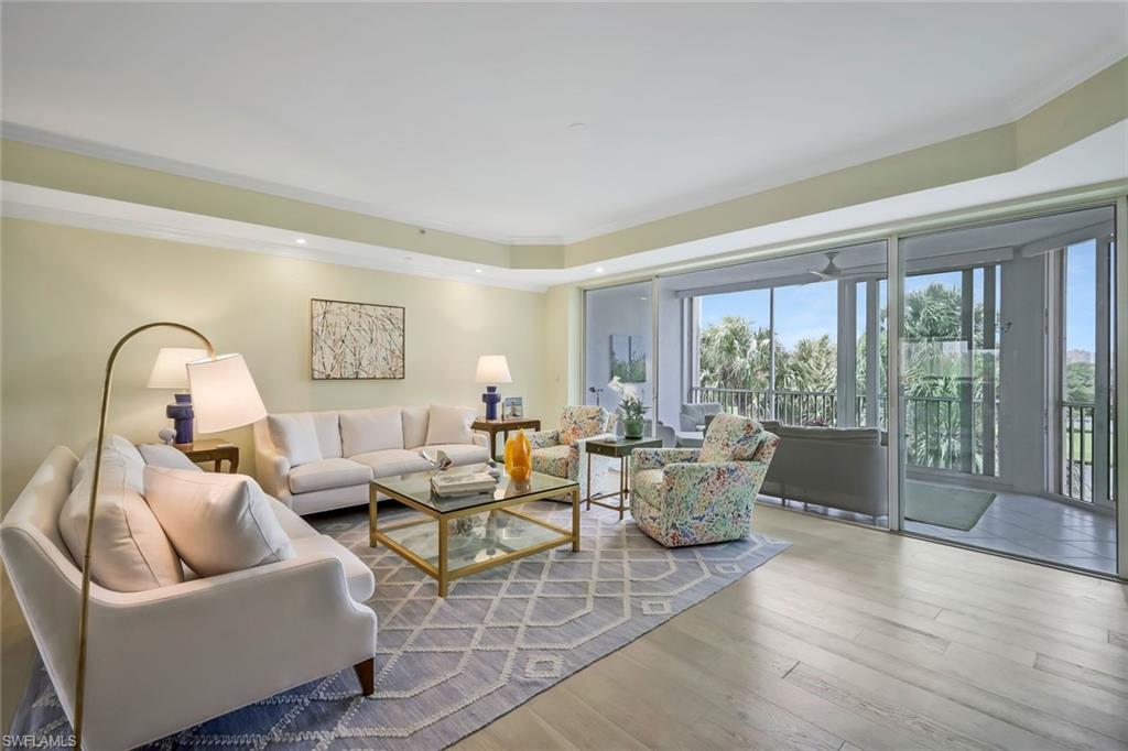 CRESCENT - Residential