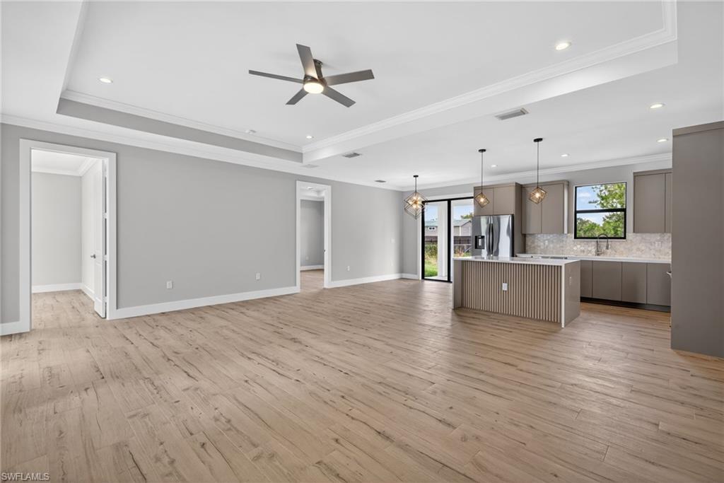 GOLDEN GATE ESTATES - Residential