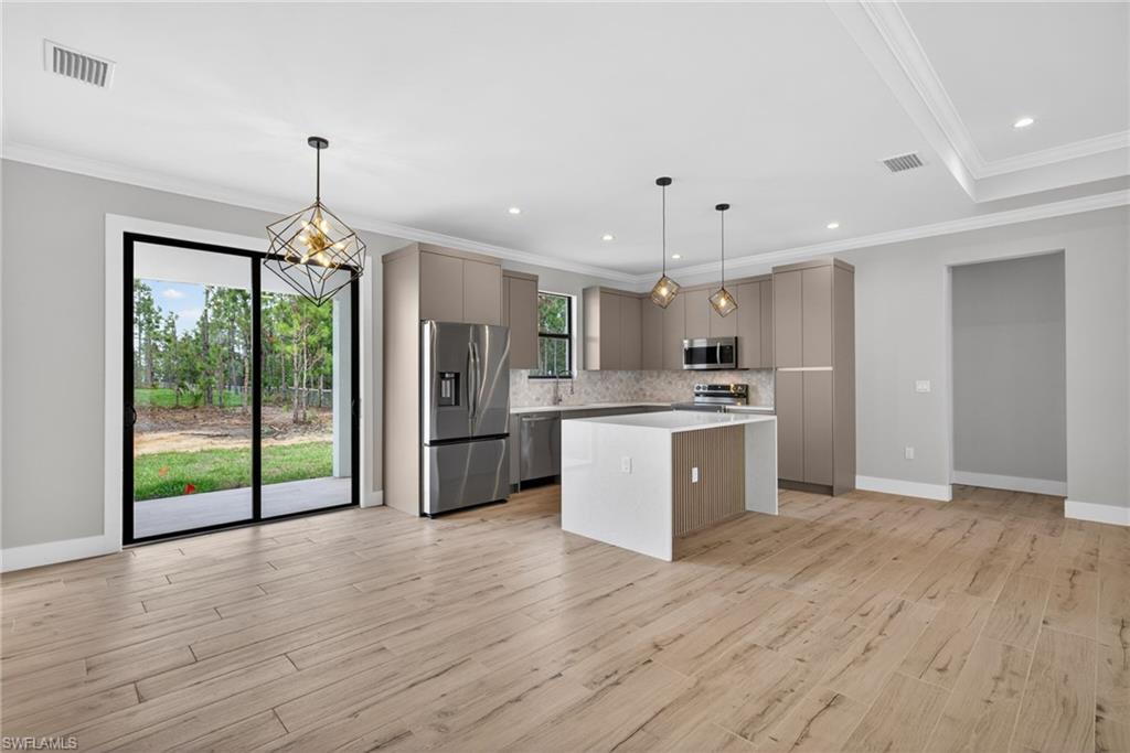 GOLDEN GATE ESTATES - Residential