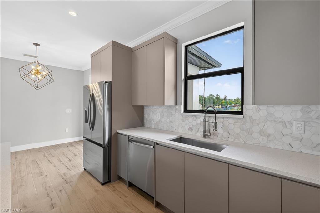 GOLDEN GATE ESTATES - Residential