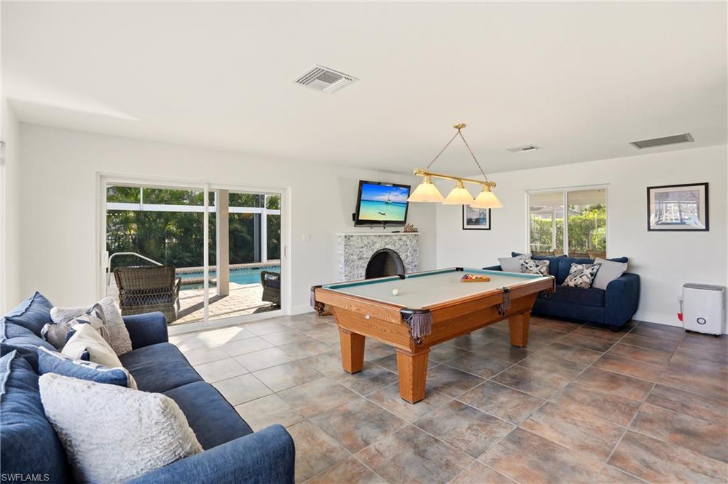 MARCO BEACH - Residential Lease