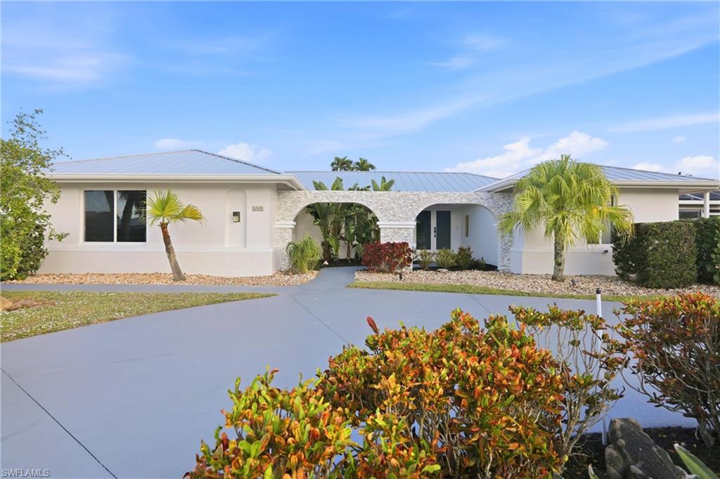 MARCO BEACH - Residential Lease