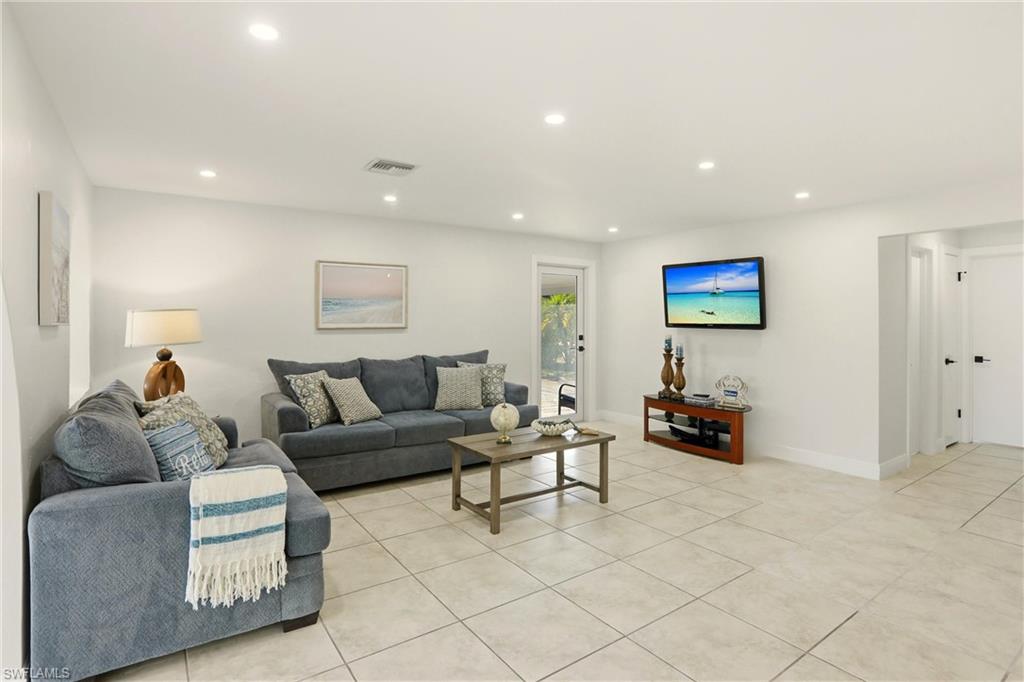 MARCO BEACH - Residential Lease