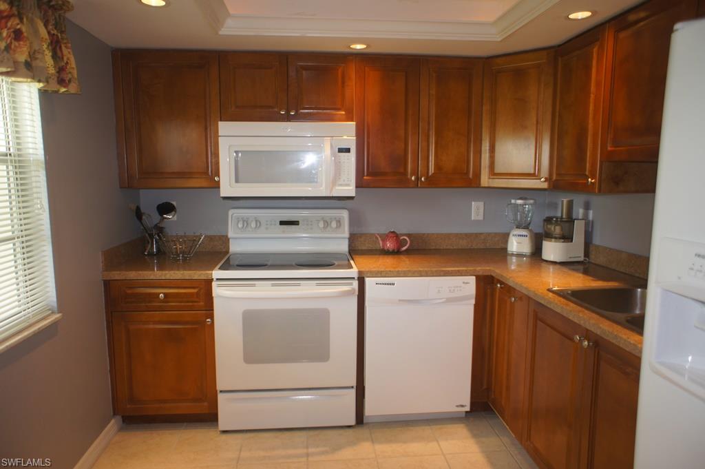 SEVEN LAKES - Residential