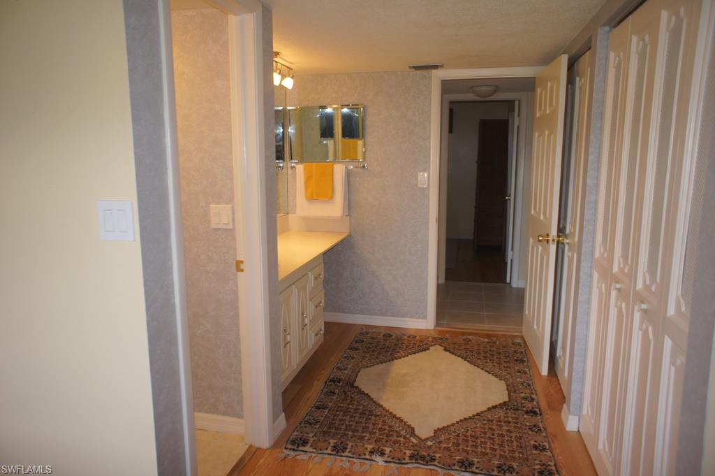 SEVEN LAKES - Residential