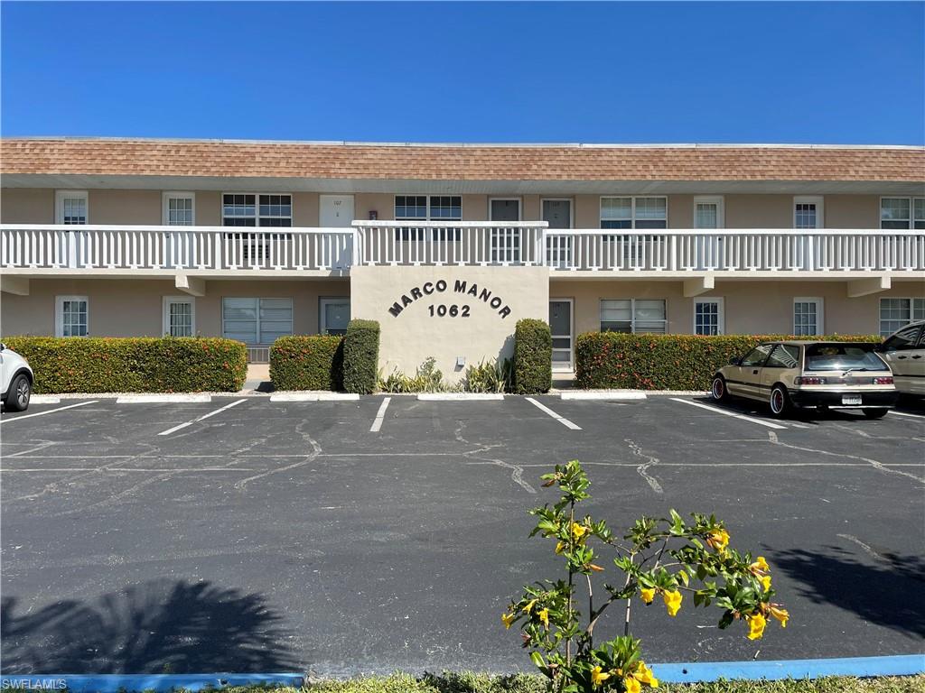 MARCO MANOR CLUB - Residential