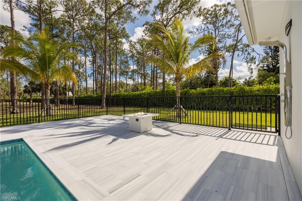 LOGAN WOODS - Residential