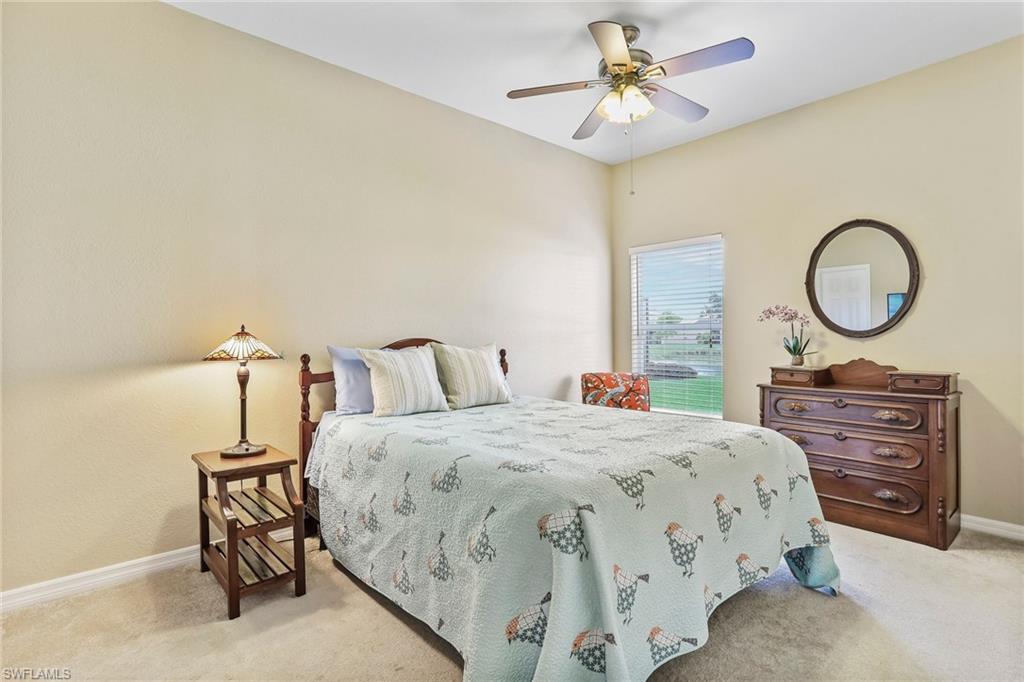 VALENCIA LAKES - Residential