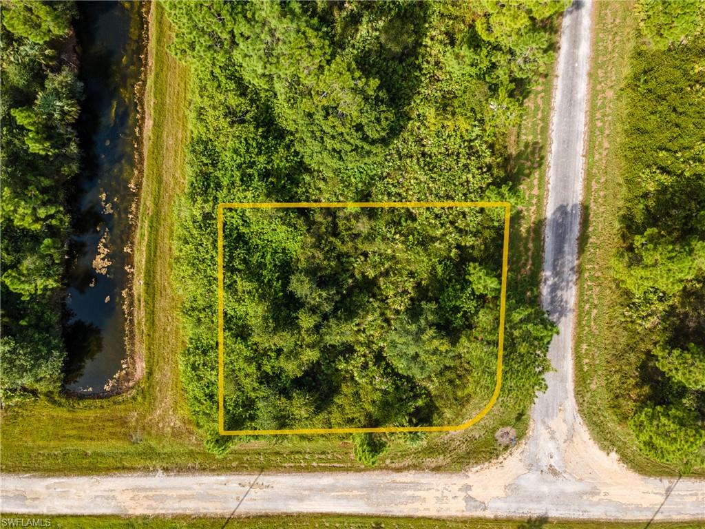LEHIGH ACRES - Land