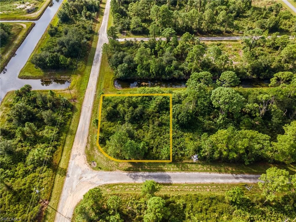 LEHIGH ACRES - Land
