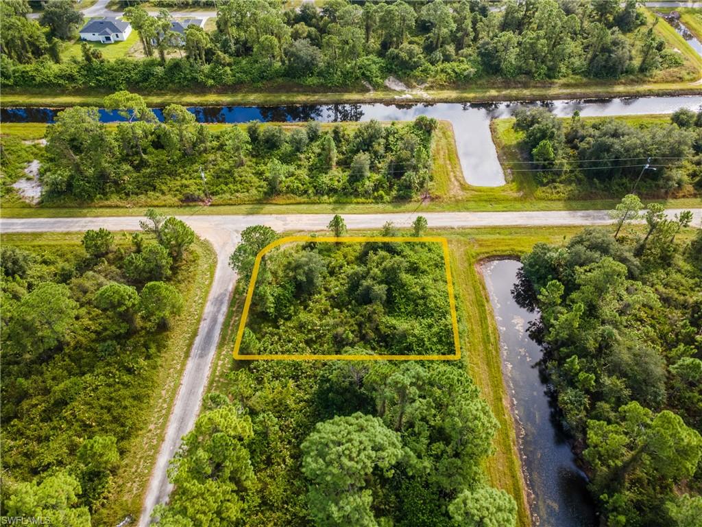 LEHIGH ACRES - Land