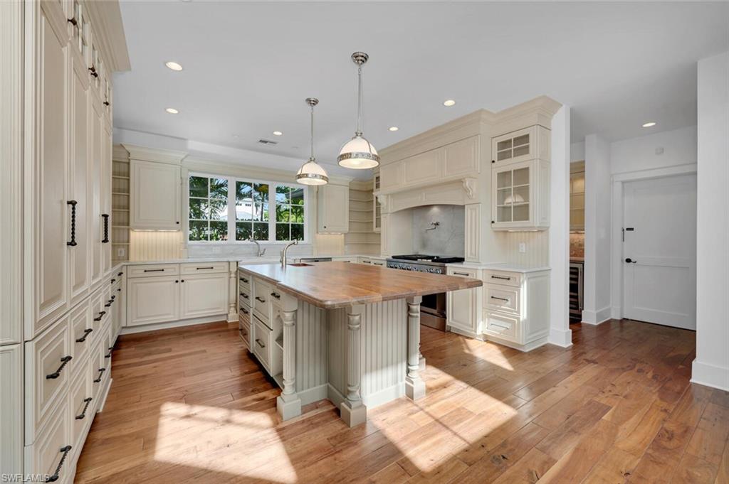 OLDE NAPLES - Residential