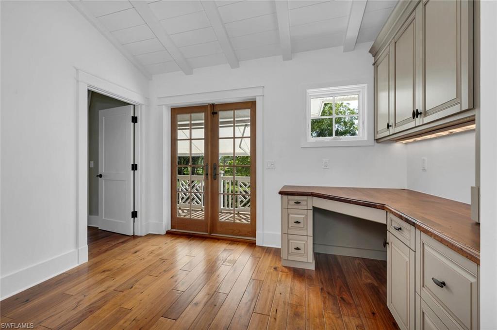 OLDE NAPLES - Residential