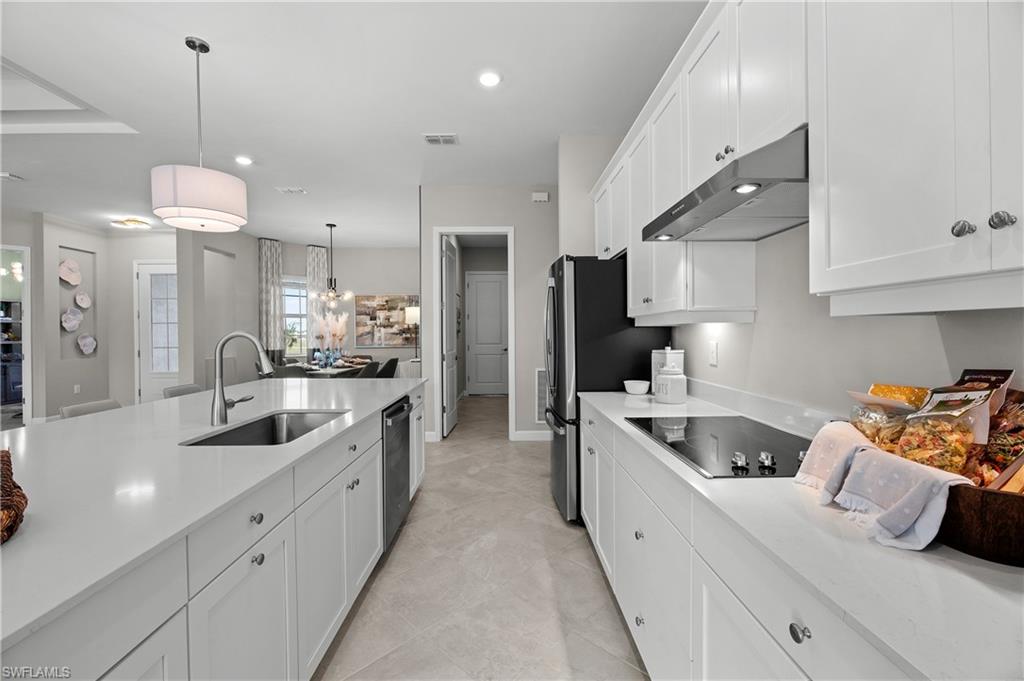 TUCKERS COVE - Residential