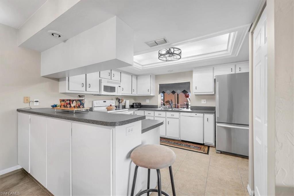 ROSE GARDEN VILLAS CONDO - Residential