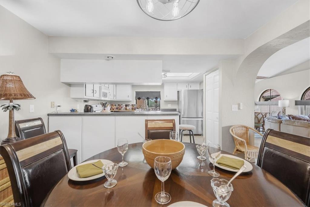 ROSE GARDEN VILLAS CONDO - Residential