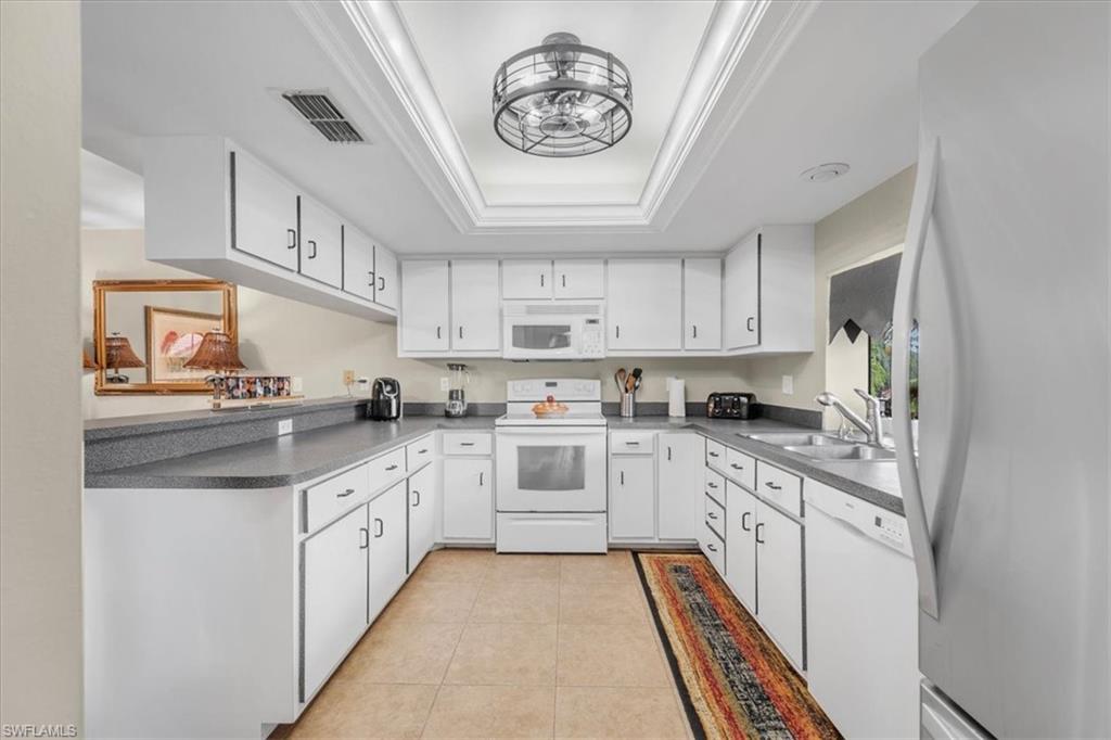 ROSE GARDEN VILLAS CONDO - Residential