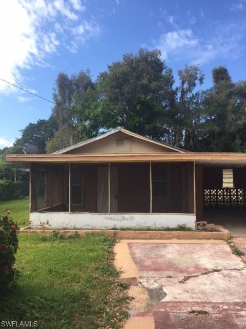 Perfect opportunity to INVEST!  Turn this 1942 home into a great starter home or rental property!!!!! Complete the renovations and floor plan you want!!! 5 minutes to DOWNTOWN and 5 minutes to I-75!!! Priced to SELL-Home is being sold as-is!!!!