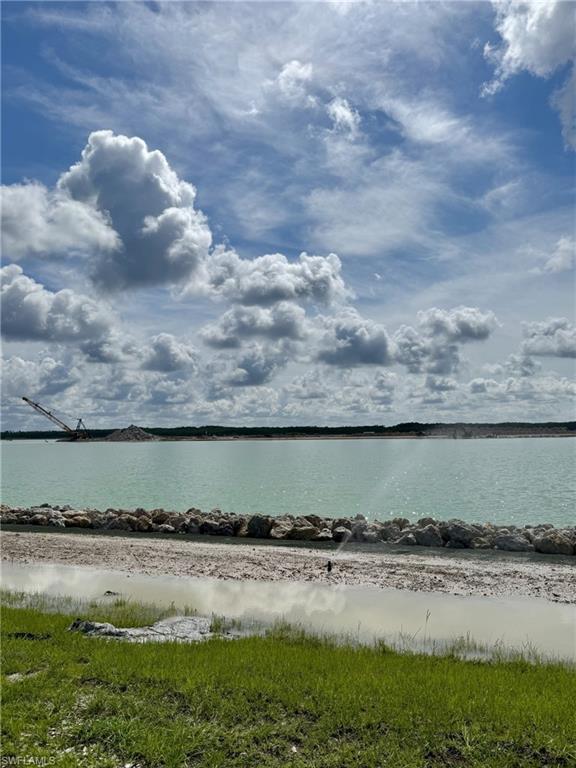 VIVID SHORES - Residential