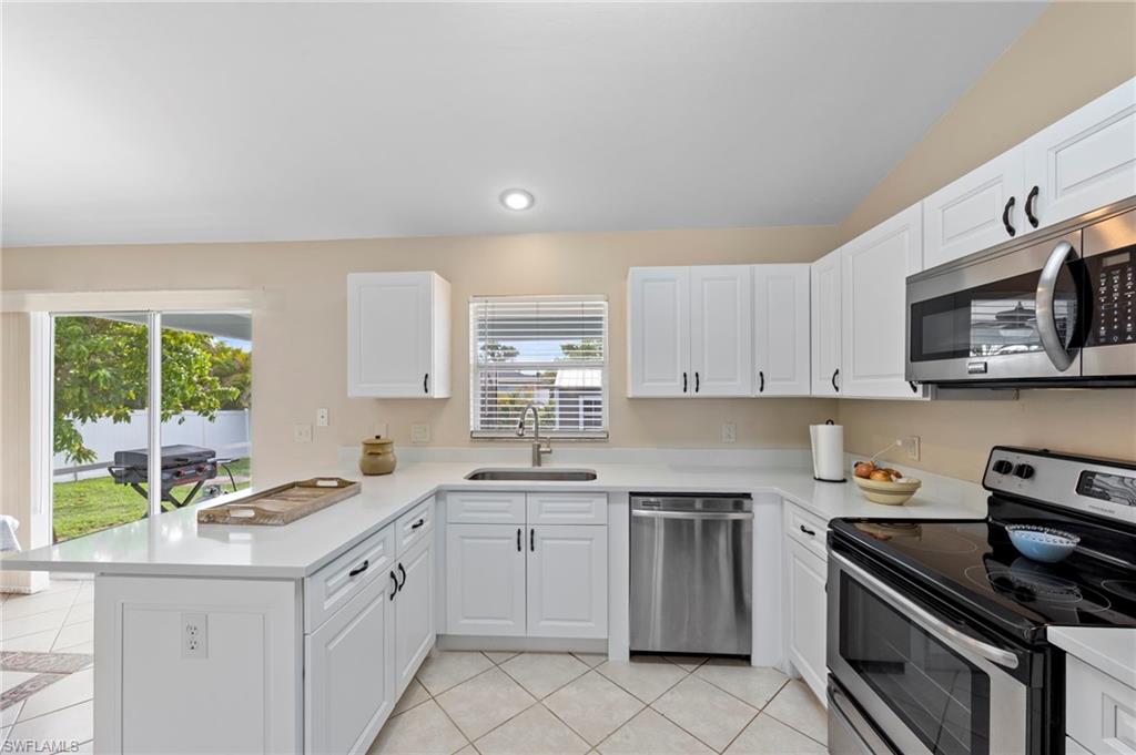 SAN CARLOS PARK - Residential